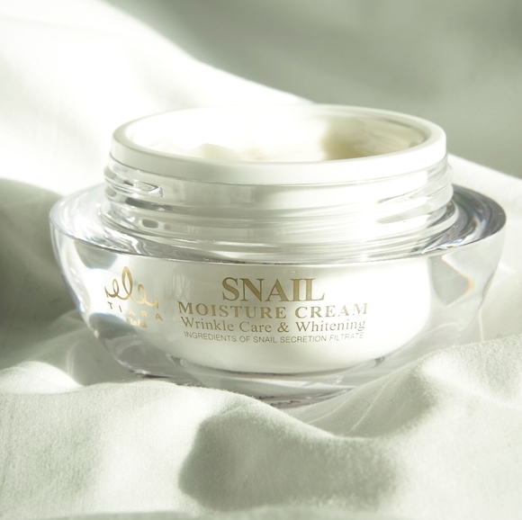 TIARA GOLD - Multi Premium Snail Moisture Cream BNIB - Picture 2 of 6